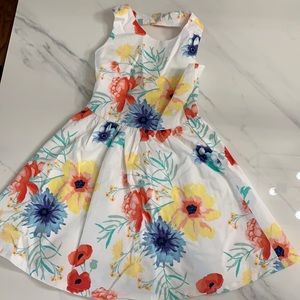 Girls dress size 8